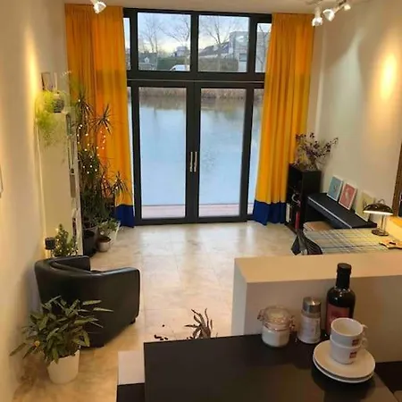Prachtig Guesthouse Aan Het Water Almere Exterior photo