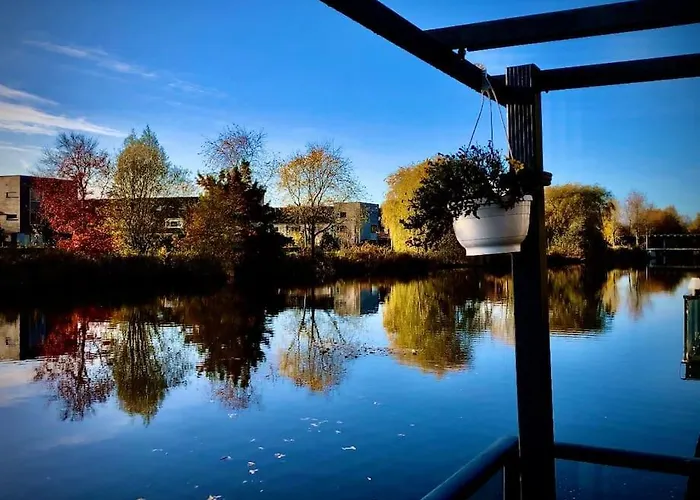 Prachtig Guesthouse Aan Het Water