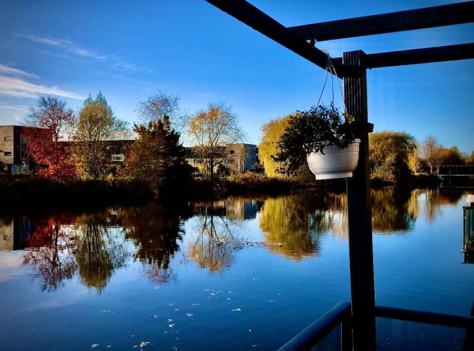 Prachtig Aan Het Water *